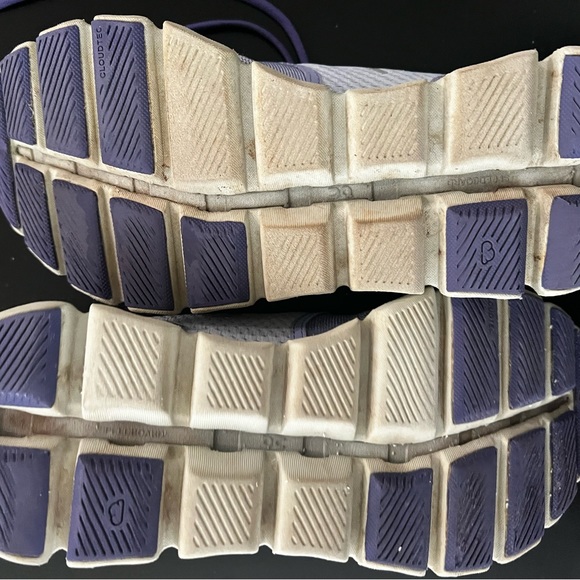 OnCloud 9W Light Purple running shoes - Picture 3 of 3